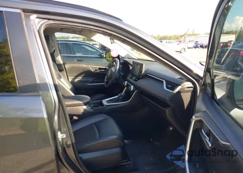 2019 Toyota Rav4 Xle Premium from USA, damaged, VIN 2T3C1RFV8KC033183